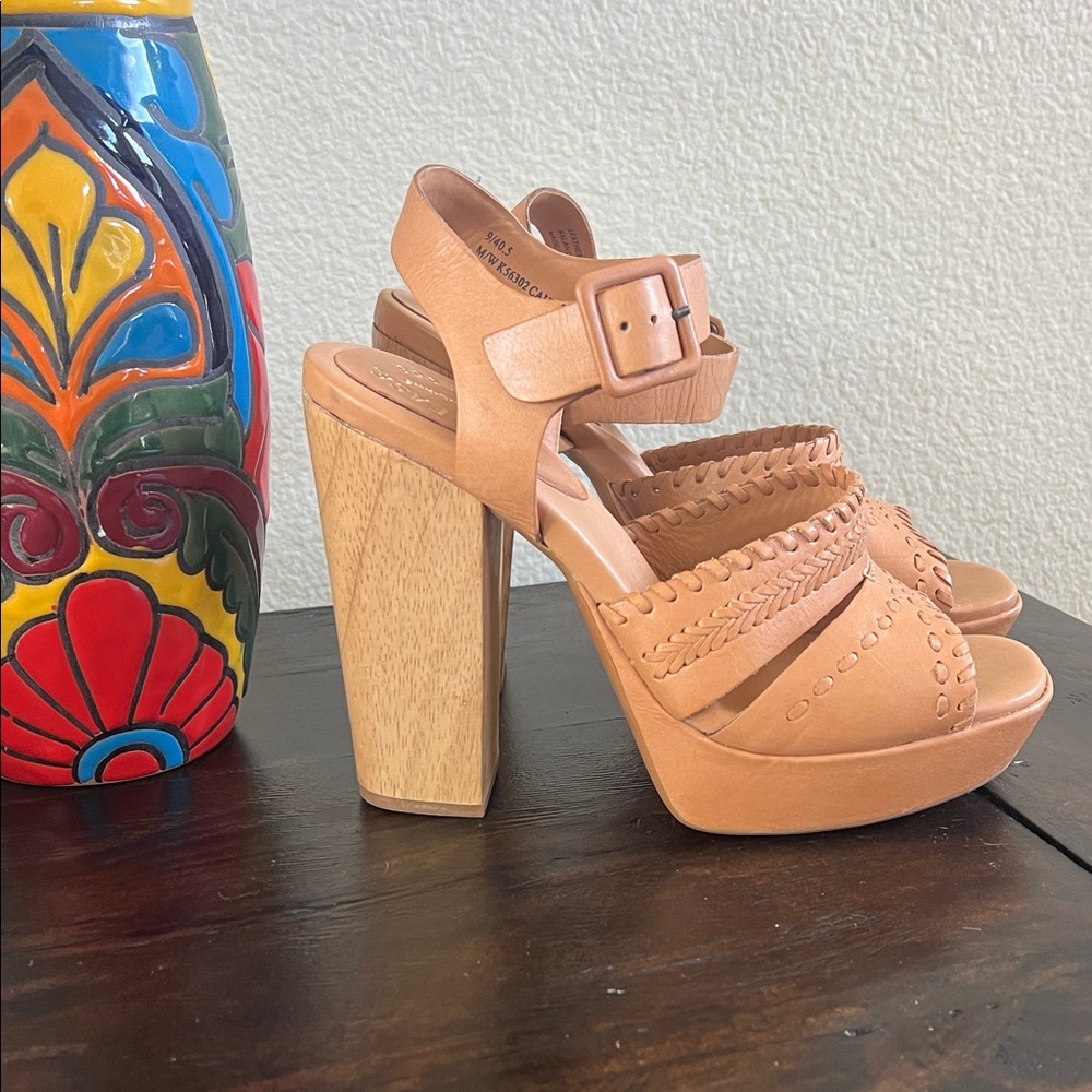 Kork-Ease platform sandal. Size 9. Tan stitched leather w/slingback strap.